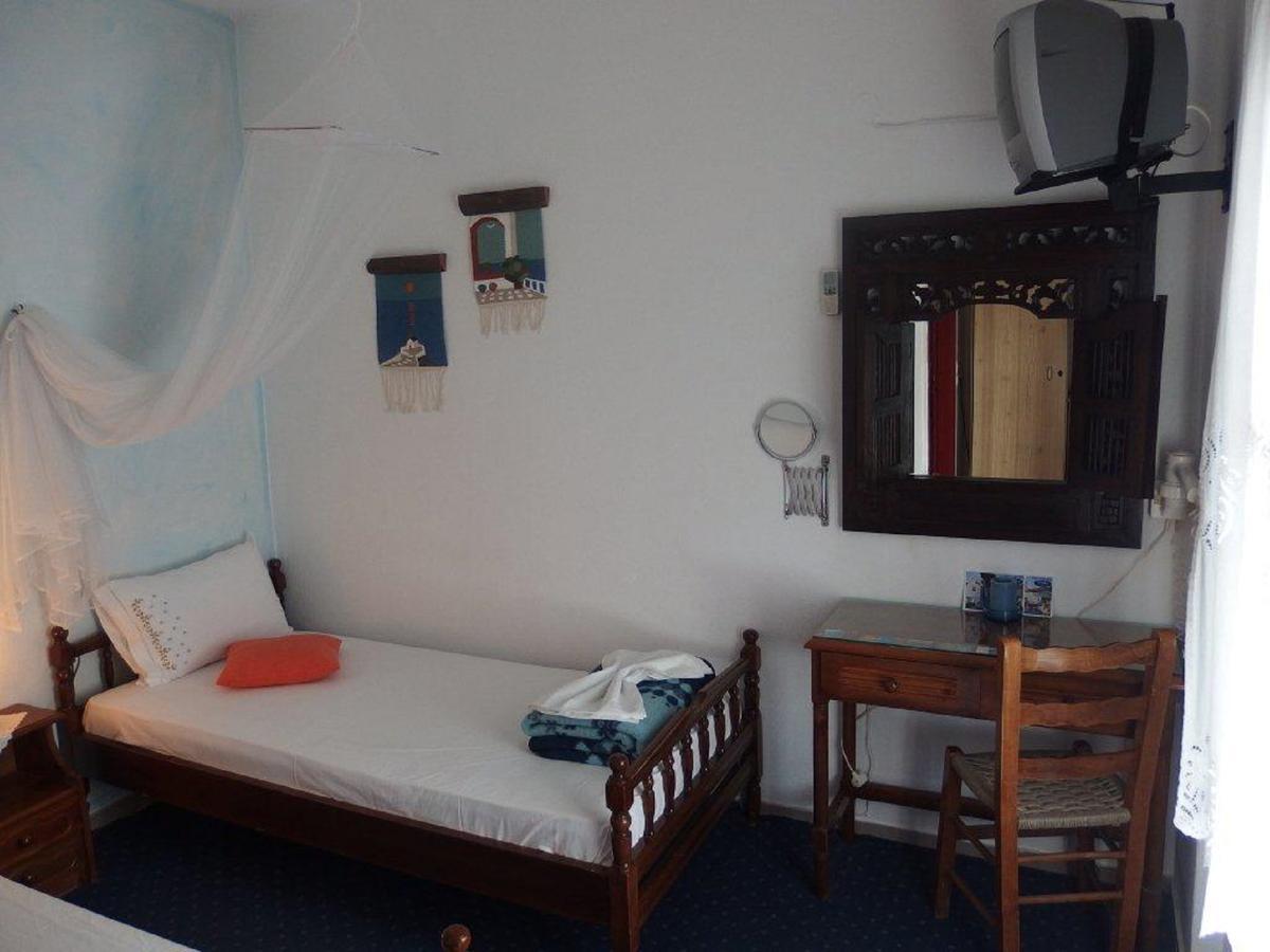 Pension Titika Katapola Exterior foto